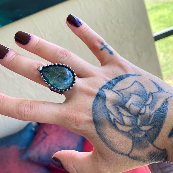 Natural Blue green iridescent flash labradorite gemstone adjustable ring - Picture 4 of 15